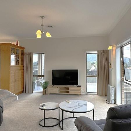 Spacious Retreat With Mountain View Rotorua Buitenkant foto