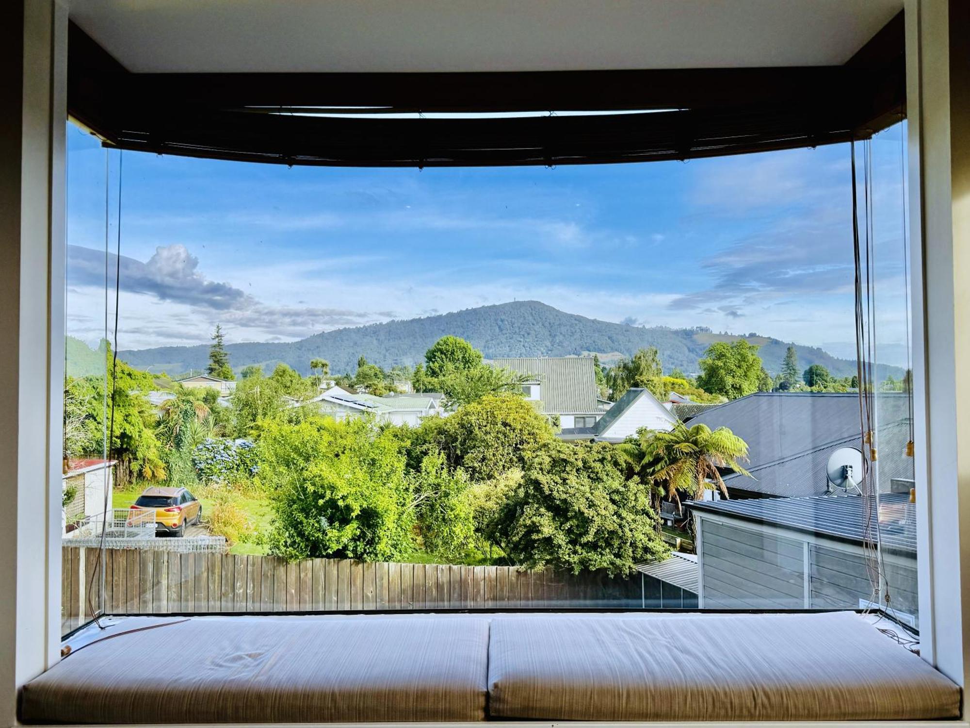 Spacious Retreat With Mountain View Rotorua Buitenkant foto
